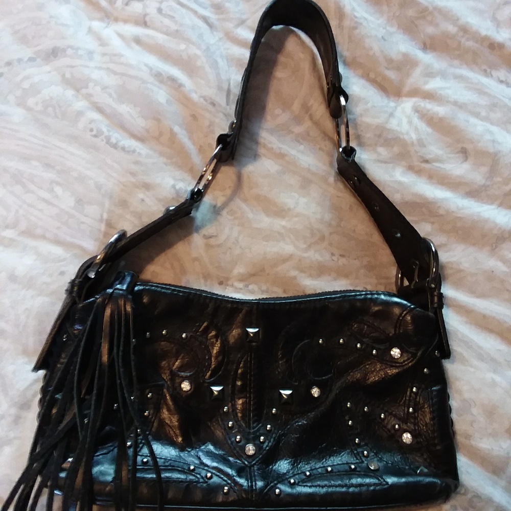 EUC Guess small leather purse